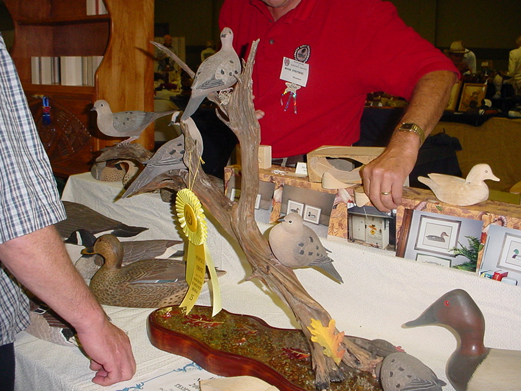 Dove woodcarvings by Moose Struthers