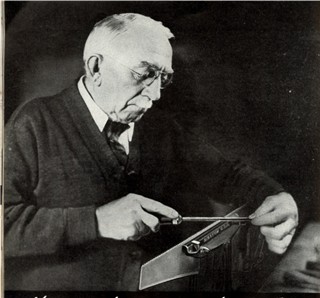 mansharpeningsaw.jpg